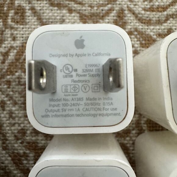 Apple USB Charging Adapters - Lot of 6 - Picture 5 of 6